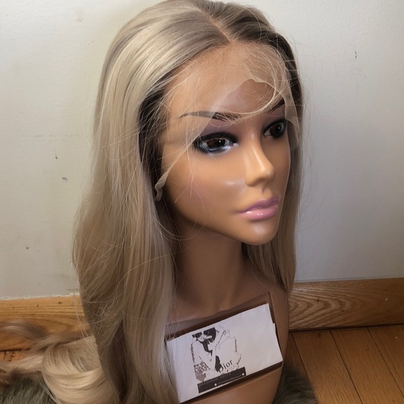 ? 22” OMBRE ASH BLONDE LACE FRONT WIG *NEW… main image 6
